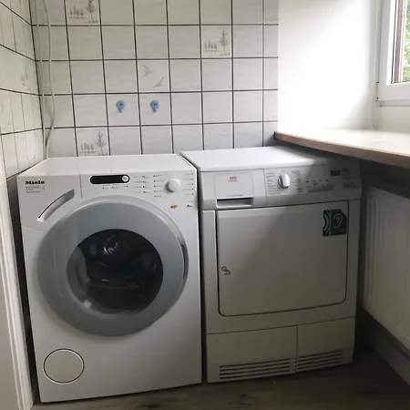 Ferienwohnung Aurich Zentrum Og 4 Schlafzimmer Und Fewo Eg 3 Schlafzimmer * Aurich